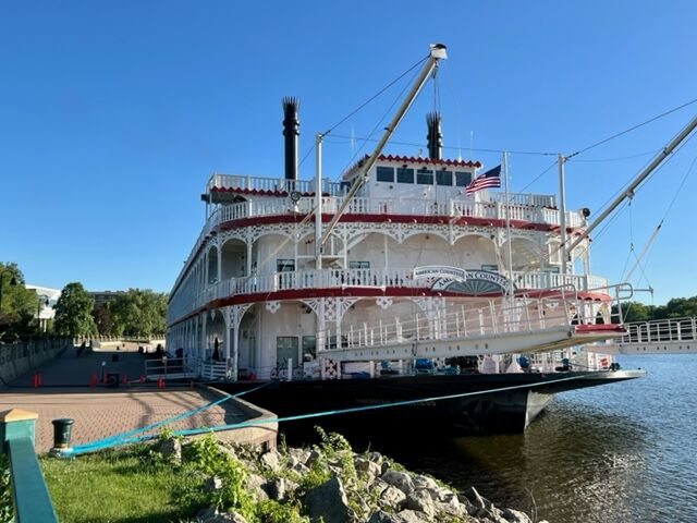 American Countess visits La Crosse